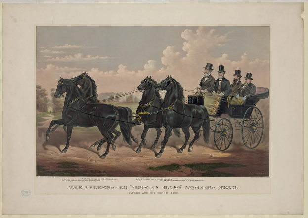 Gruppe von Menschen in einer von vier schwarzen Pferden gezogenen Kutsche, die Hüte tragen, mit Bäumen und einem klaren blauen Himmel im Hintergrund und dem Text "The Celebrated Tour in Hand Stallion Team" unten.