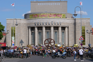 POL-GE: Politische Versammlungen finden friedlich statt