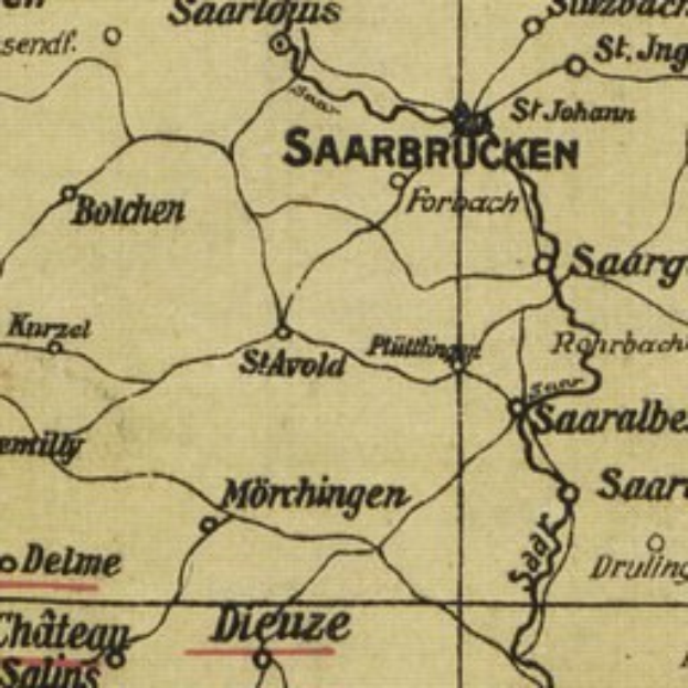 Detailreiche historische Karte von Saarbrücken, Deutschland, mit Straßen, Gebäuden und Sehenswürdigkeiten in klassischer Typografie.
