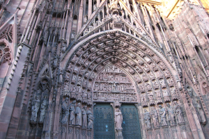Kölner Dom führt ab Juli 2026 eine 12-Euro-Besichtigungsgebühr ein